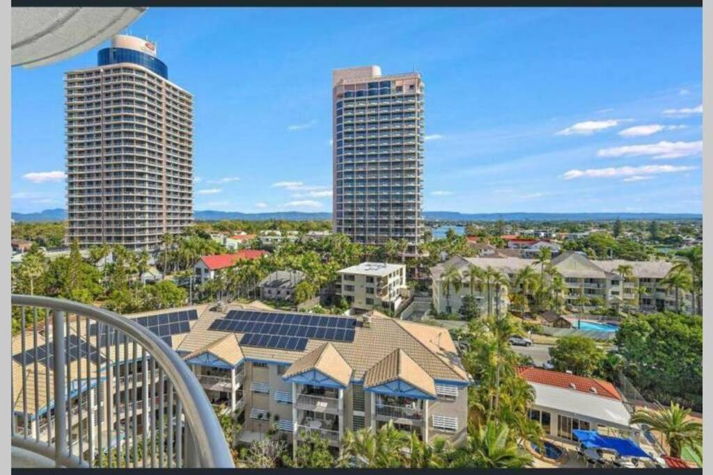 Surfers/Broadbeach Pool View. Free Parking & Wifi โกลด์โคสต์ ภายนอก รูปภาพ